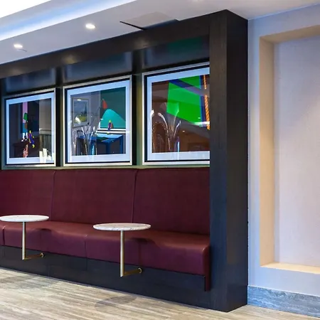 Radisson Blu Hotel, Centre Hotel
